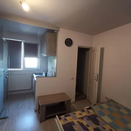 Holidays Inn Studio Bucarest Extérieur photo